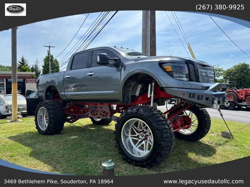 Used 2017 Nissan Titan SV AWD/4WD image 28