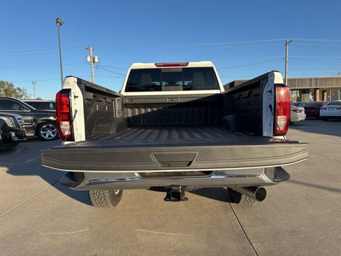 New 2026 GMC Sierra 2500 SLE image 14