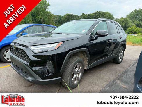 Certified 2025 Toyota RAV4 XLE AWD/4WD image 1