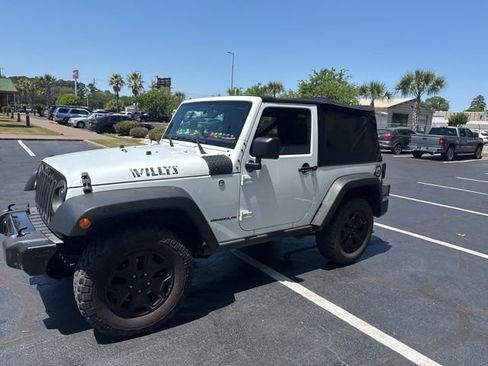 Used 2016 Jeep Wrangler Sport AWD/4WD image 2