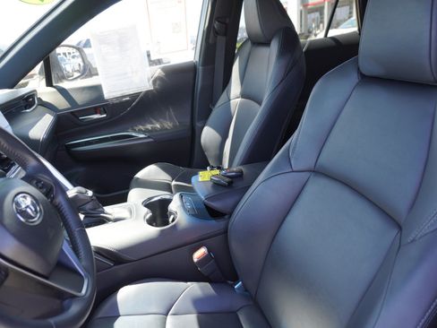 Used 2023 Toyota Venza XLE AWD/4WD image 21