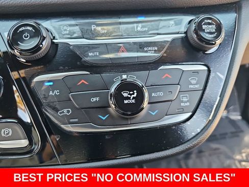 New 2027 Chrysler Pacifica Select FWD image 22