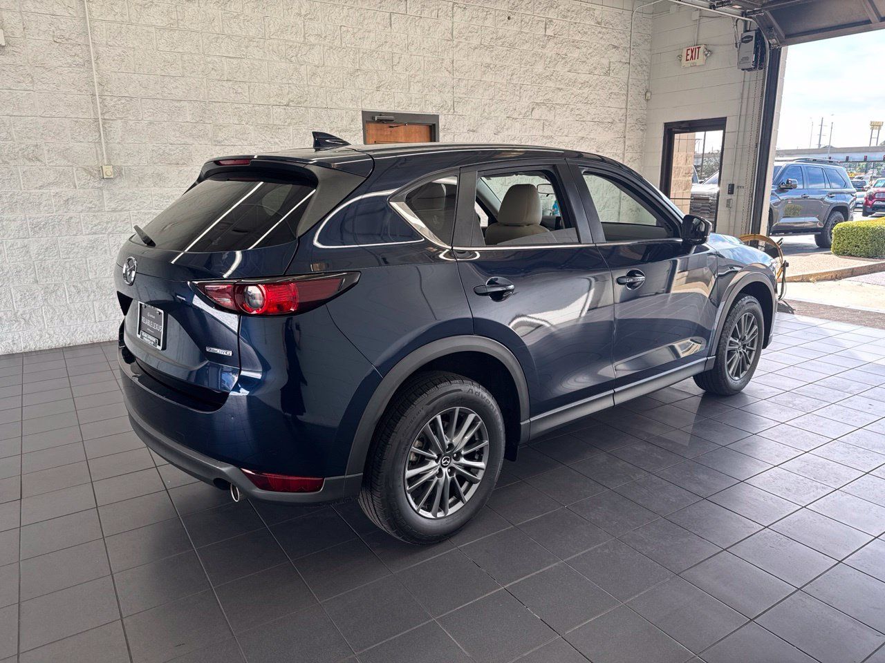 Used 2021 MAZDA CX-5 Touring FWD image 8