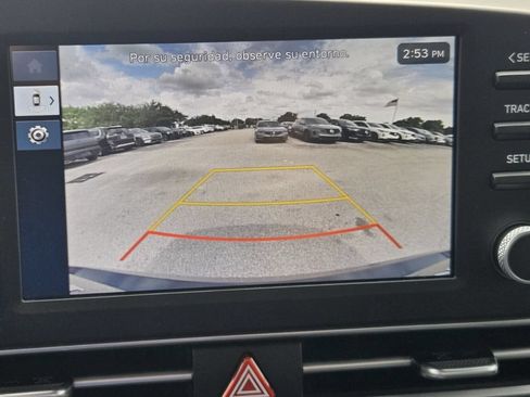 Used 2025 Hyundai Elantra SE FWD image 19