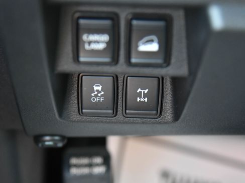 Used 2024 Nissan Frontier PRO-4X w/ Off-Road Protection Package image 31