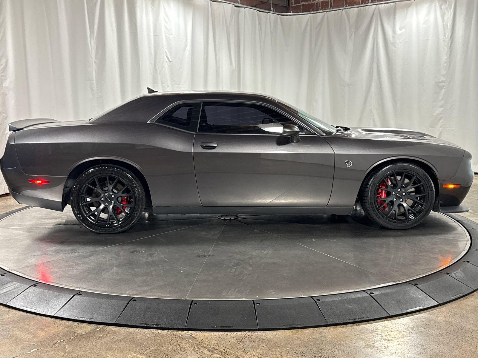 Used 2015 Dodge Challenger SRT Hellcat RWD image 6