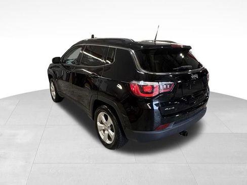 Used 2018 Jeep Compass Latitude AWD/4WD image 3