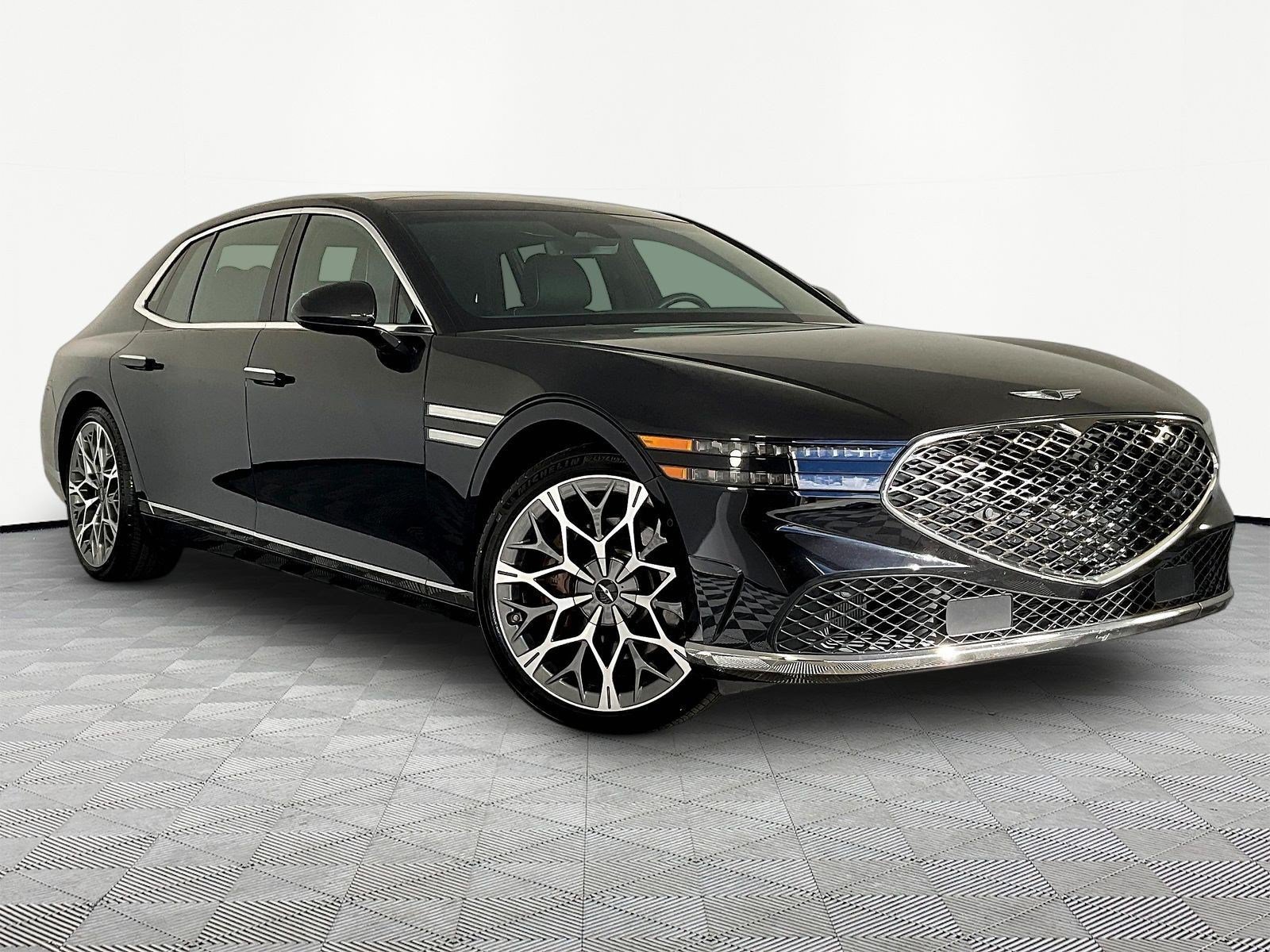 Used 2023 Genesis G90 3.5T AWD/4WD image 3