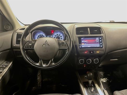 Used 2018 Mitsubishi Outlander Sport SE image 25