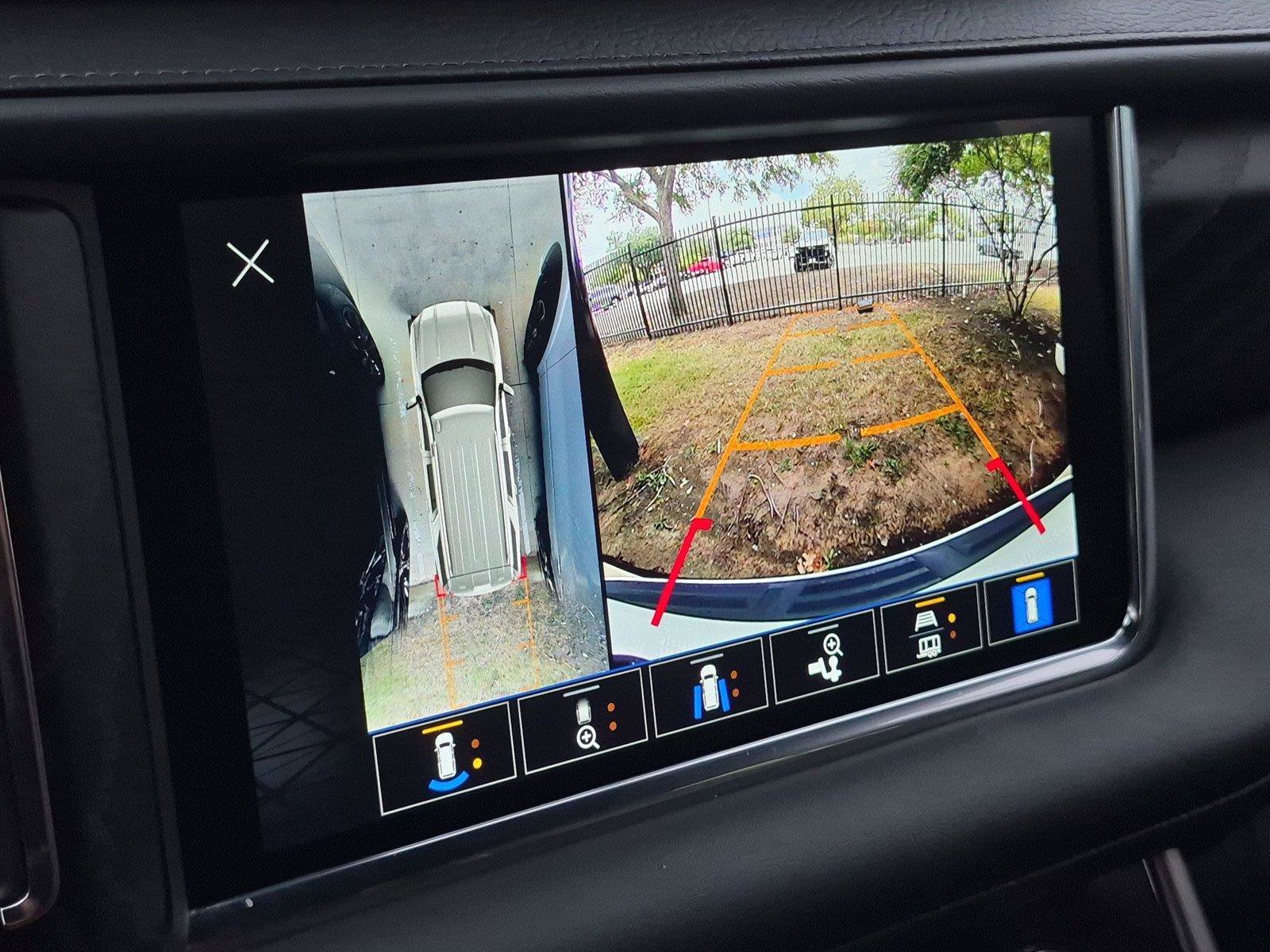 Used 2024 GMC Yukon Denali RWD image 19