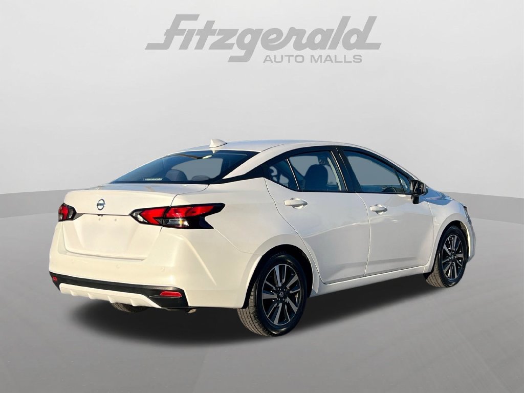 Used 2022 Nissan Versa SV FWD image 16