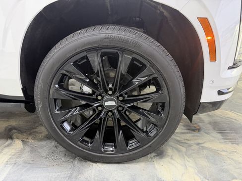 Used 2025 Cadillac Escalade Sport Platinum w/ LPO, ONYX Package image 33