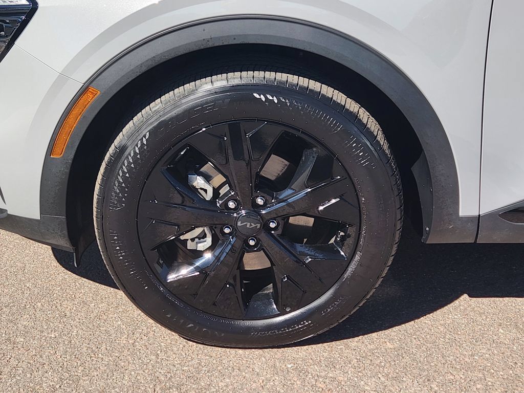 Certified 2025 Kia Sportage X-Line w/ Premium Package AWD/4WD image 10