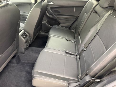 Used 2021 Volkswagen Tiguan SEL AWD/4WD image 23