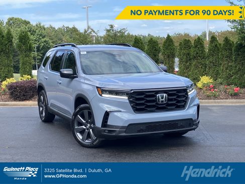 Used 2025 Honda Pilot Sport image 1