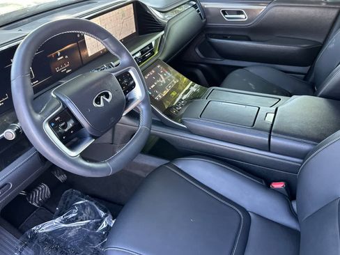 Used 2025 INFINITI QX80 Pure RWD image 12