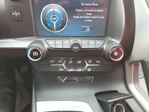 Used 2018 Chevrolet Corvette Stingray Coupe w/ 1LT RWD image 12