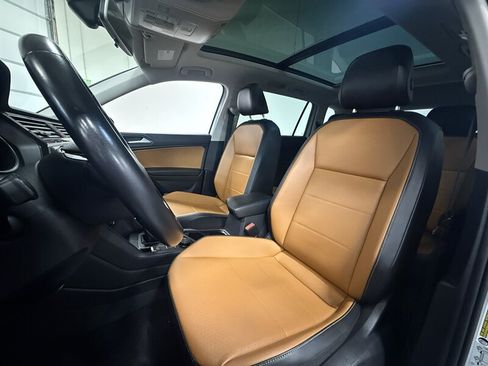 Used 2018 Volkswagen Tiguan SE w/ Panoramic Sunroof Package AWD/4WD image 29