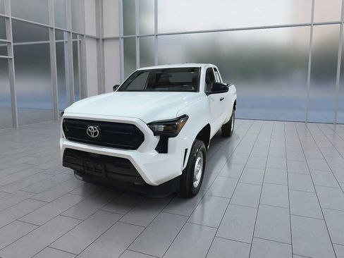 Used 2025 Toyota Tacoma SR RWD image 4