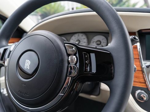 Used 2013 Rolls-Royce Ghost RWD image 23