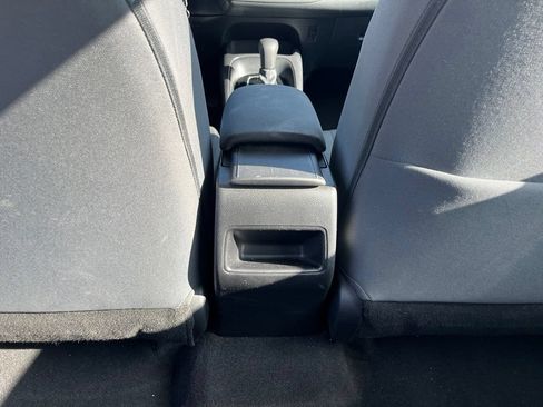 Used 2021 Toyota Corolla LE w/ Carpet Mat Package (TMS) FWD image 27