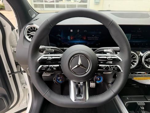 New 2026 Mercedes-Benz GLA 35 AMG 4MATIC image 15