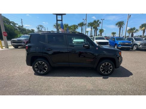 Used 2023 Jeep Renegade Trailhawk AWD/4WD image 9