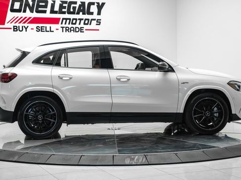 Used 2025 Mercedes-Benz GLA 35 AMG 4MATIC w/ Exclusive Trim Package image 5