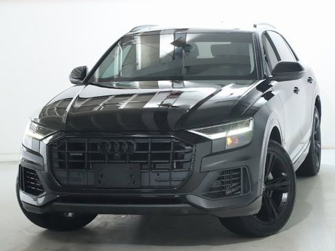 Used 2022 Audi Q8 Premium w/ Convenience Package image 3