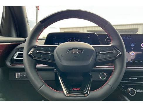 Used 2026 Chevrolet Traverse RS w/ LPO, Floor Liner Package AWD/4WD image 17