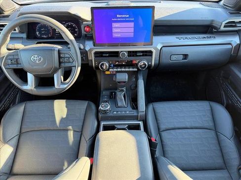 Used 2024 Toyota Tacoma TRD Off-Road w/ TRD Off Road Premium Package AWD/4WD image 20