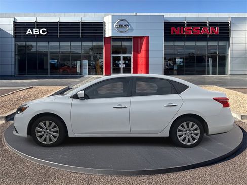 Used 2018 Nissan Sentra S image 6