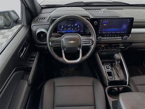 Used 2024 Chevrolet Colorado LT w/ LT Convenience Package III image 25