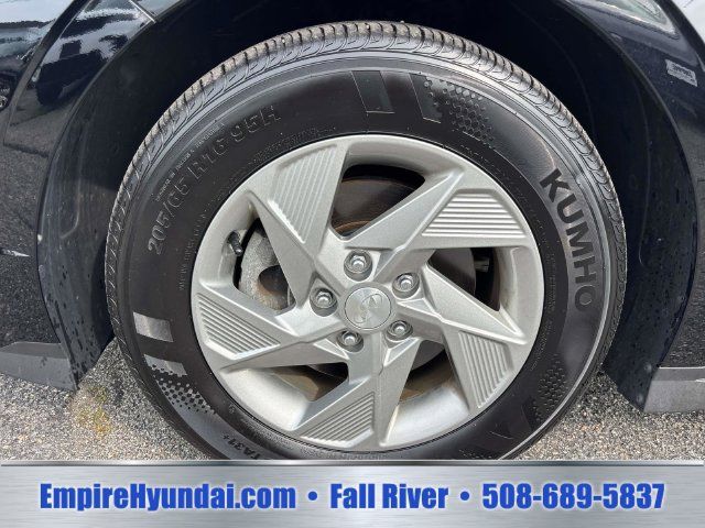 Used 2025 Hyundai Sonata SE FWD image 6