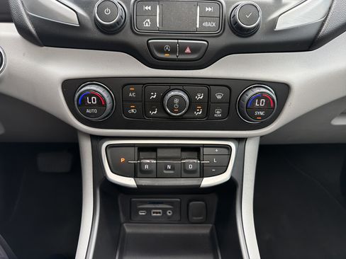 Used 2023 GMC Terrain SLT w/ Tech Package FWD image 24