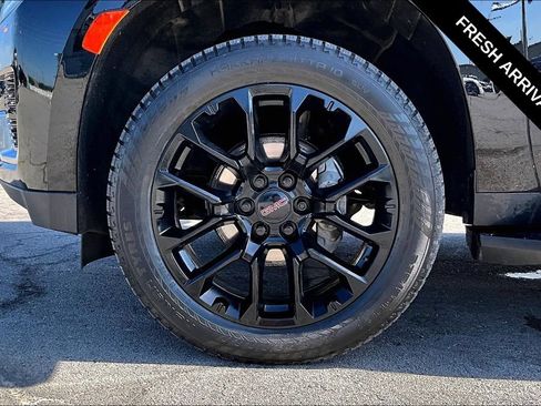 Used 2023 GMC Yukon XL Denali AWD/4WD image 35