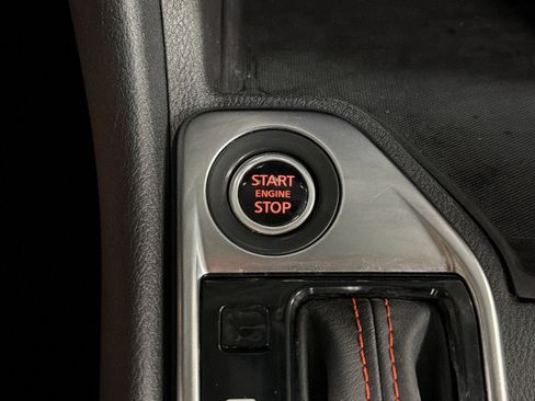 Used 2025 Nissan Sentra SR w/ Midnight Edition FWD image 29