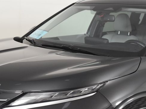 Used 2024 Mitsubishi Outlander SEL image 12