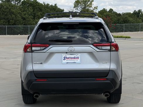Used 2024 Toyota RAV4 XLE w/ Convenience Package FWD image 5