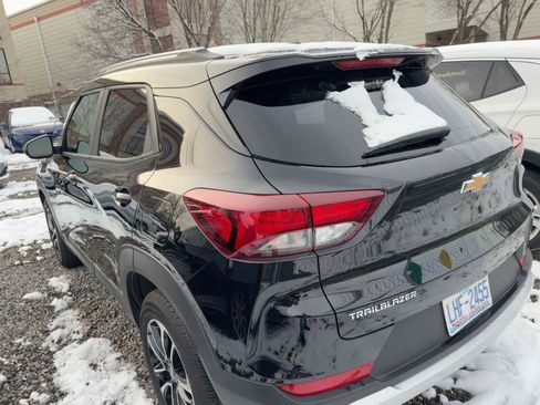 Used 2025 Chevrolet TrailBlazer LT image 5