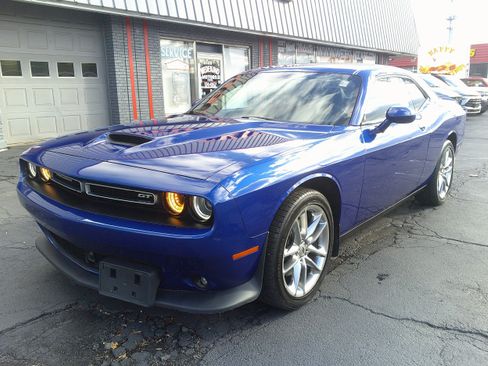 Used 2022 Dodge Challenger GT w/ Plus Package image 11