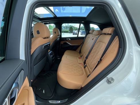 New 2026 BMW X5 xDrive40i w/ M Sport Package image 25