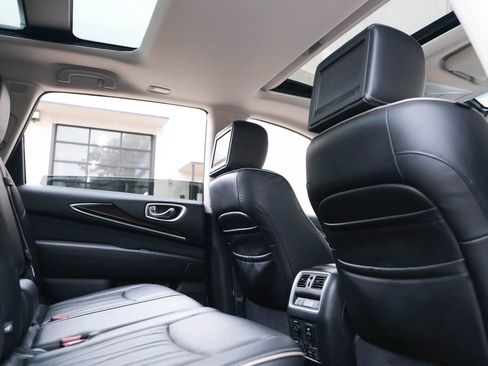 Used 2017 INFINITI QX60 Luxe w/ Deluxe Technology Package image 30