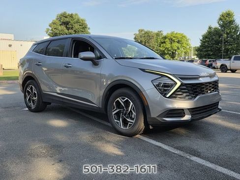 Used 2025 Kia Sportage LX FWD image 7
