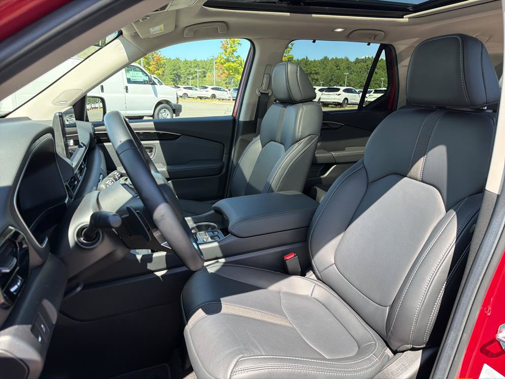 Used 2025 Honda Pilot Touring image 23