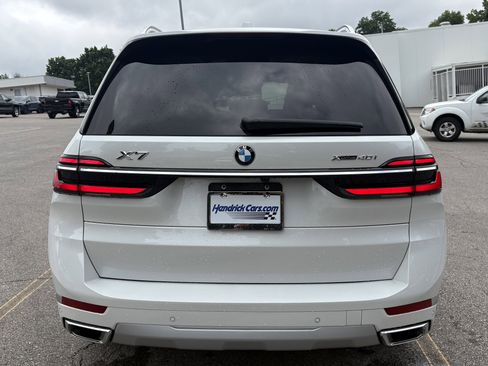 Used 2026 BMW X7 xDrive40i AWD/4WD image 9