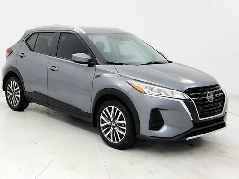 Used 2021 Nissan Kicks SV image 7