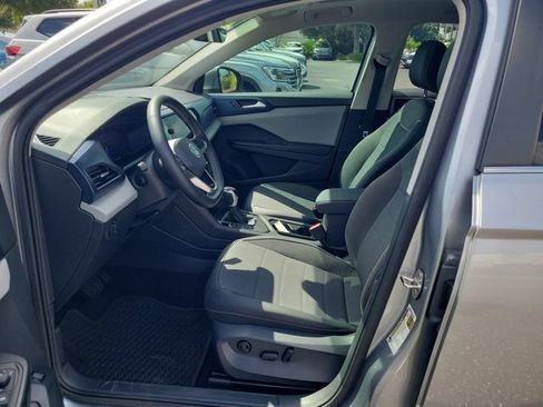 Certified 2023 Volkswagen Taos SE FWD image 15