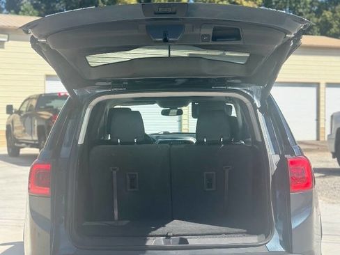 Used 2019 GMC Acadia SLT image 9