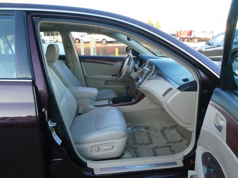 Used 2011 Toyota Avalon Limited image 28